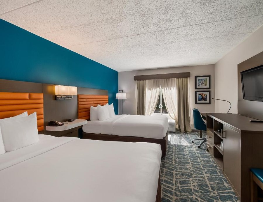 Comfort Inn Falls Church Tysons Corner — Guest room
