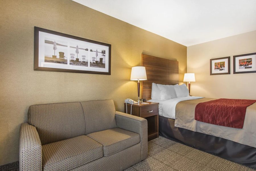Comfort Inn Huntsville Research Park — Guest room
