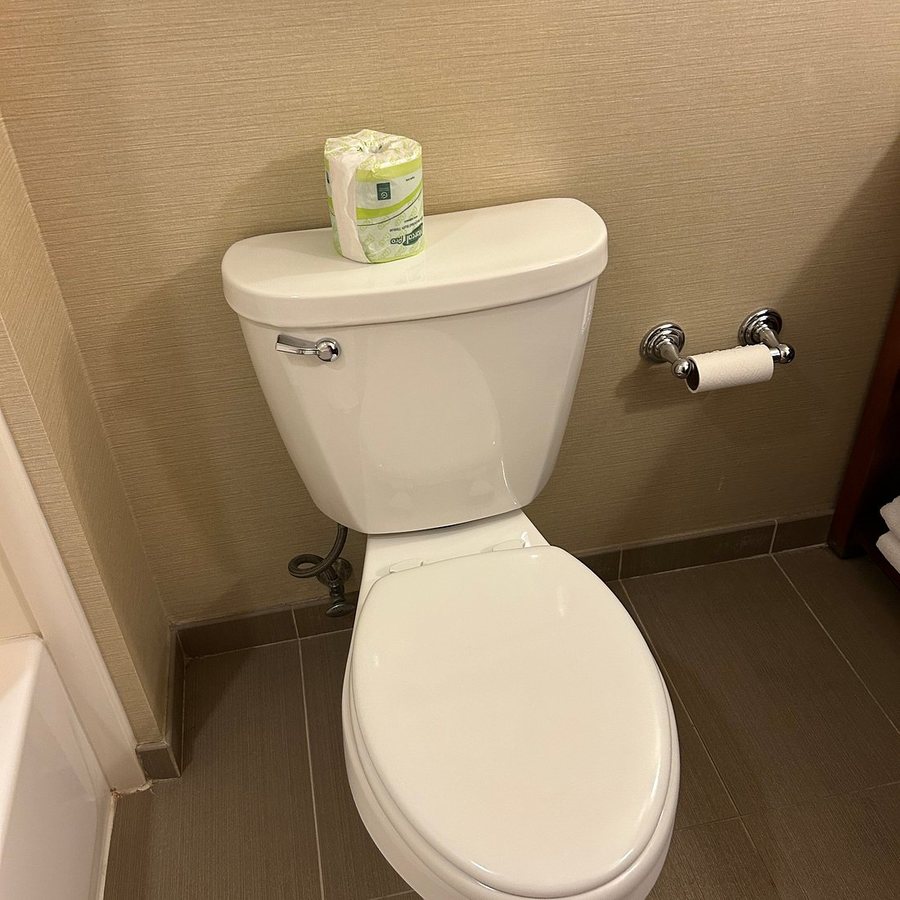 Comfort Inn PA Turnpike I 81 — Bathroom