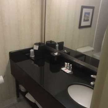 Comfort Inn Pentagon City — Bathroom