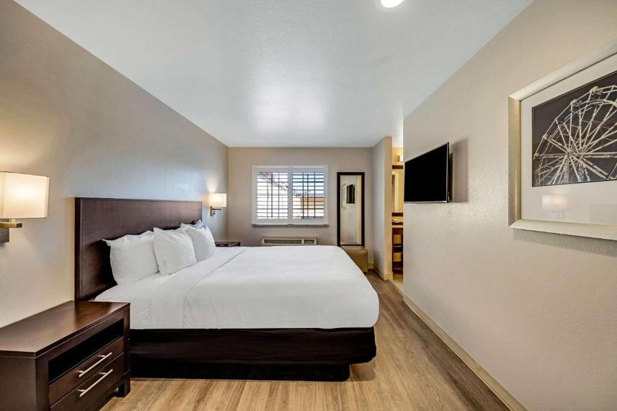 Comfort Inn Santa Cruz — Guest room