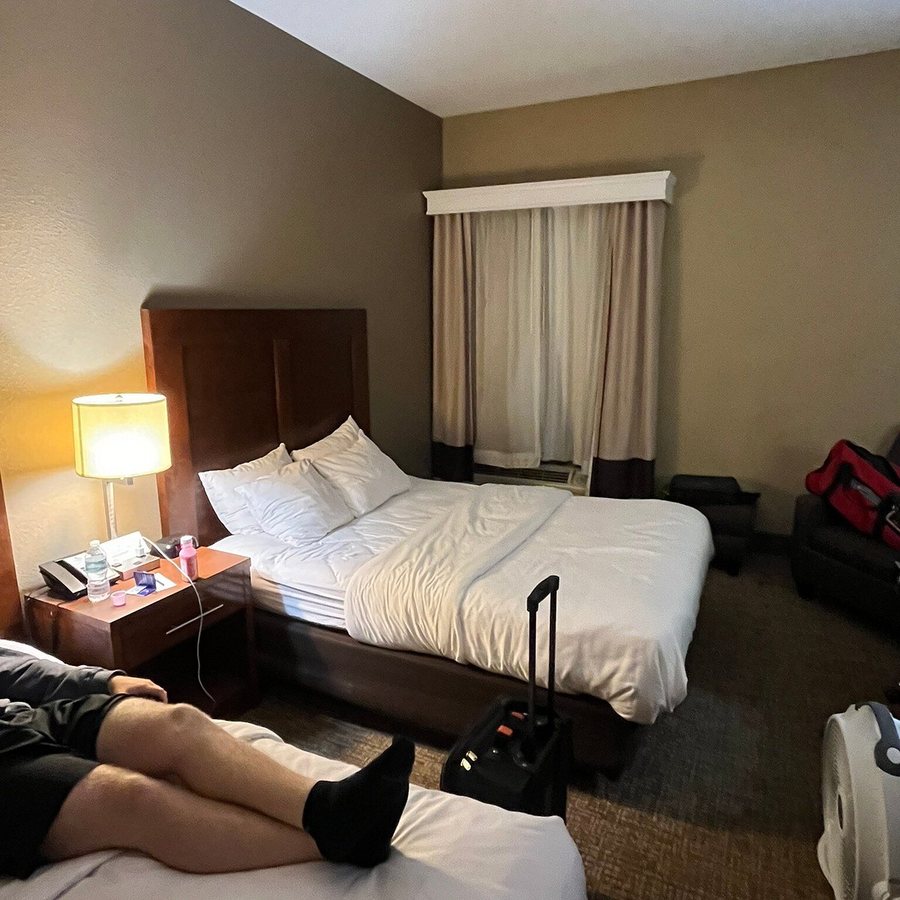 Comfort Inn Suites Christiansburg I 81 — Guest room