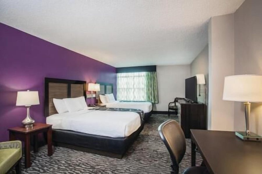 Comfort Inn Suites Clearwater South — Guest room