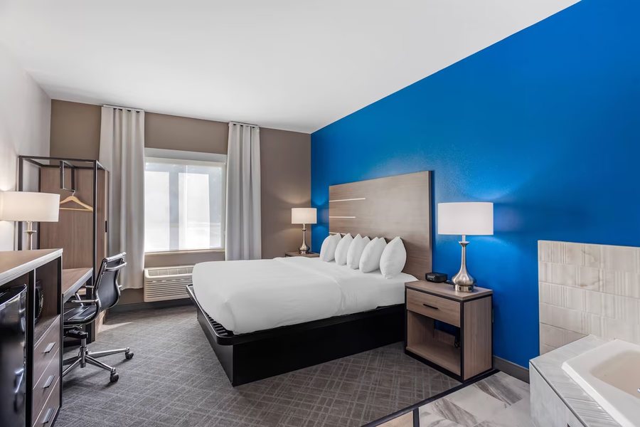 Comfort Inn Suites Harrisburg Hershey West — Guest room