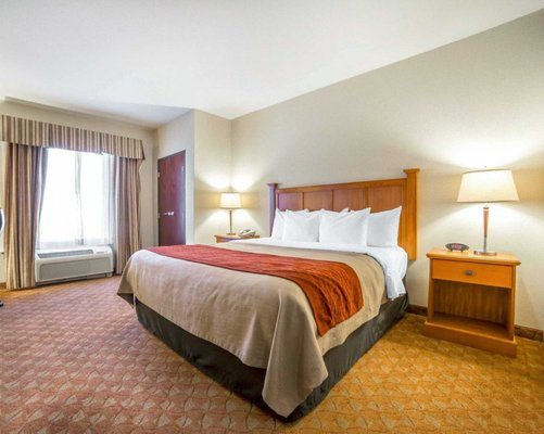 Comfort Inn Suites Las Vegas Nellis Las Vegas Nevada — Guest room
