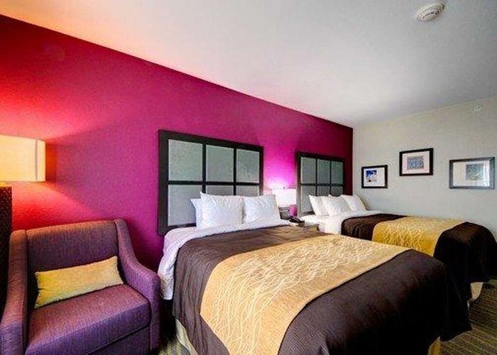 Comfort Inn Tulsa Midtown — Guest room