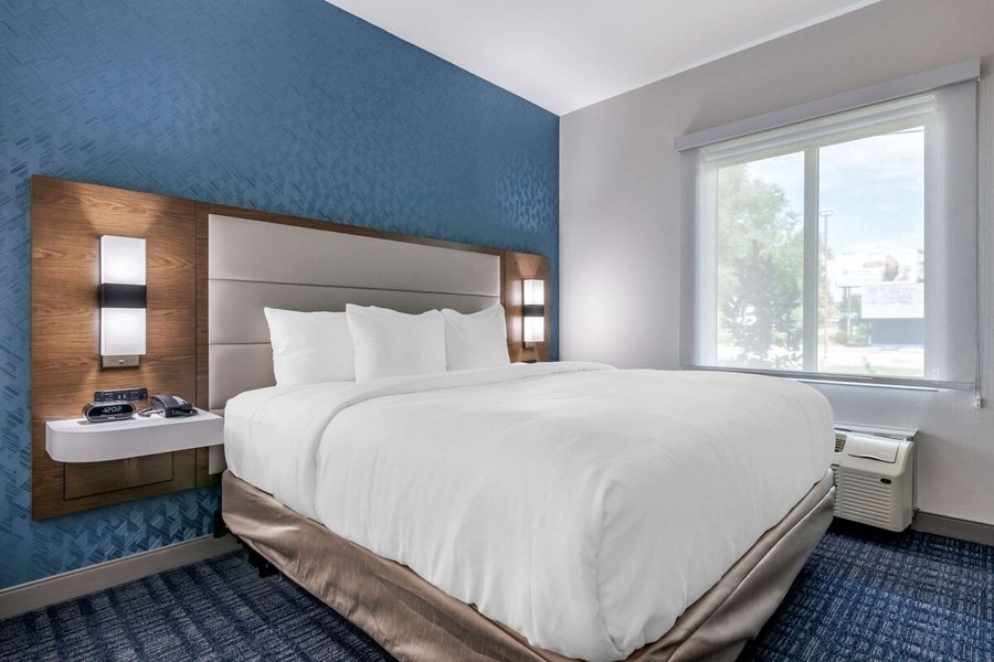 Comfort Inn University — Guest room