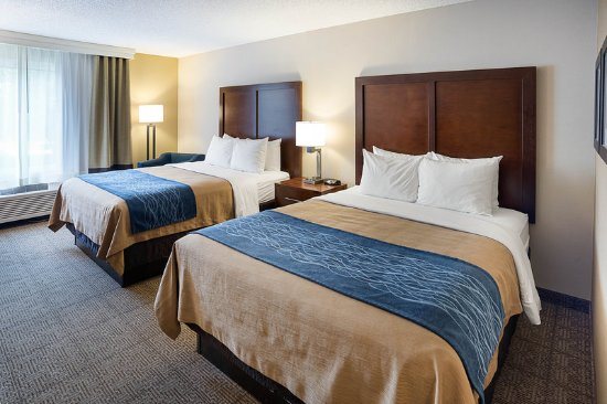Comfort Inn West — Guest room
