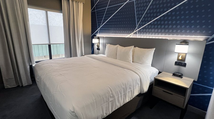 Comfort Suites Augusta Riverwatch Augusta Georgia — Guest room