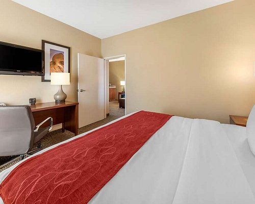 Comfort Suites Barstow Near I 15 — Guest room