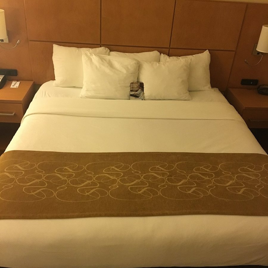 Comfort Suites Bossier City Shreveport East — Guest room