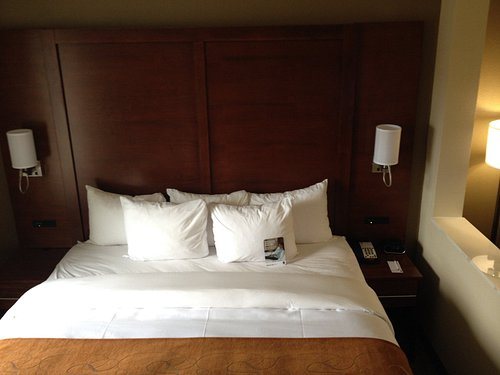 Comfort Suites Meridian And I 40 — Guest room