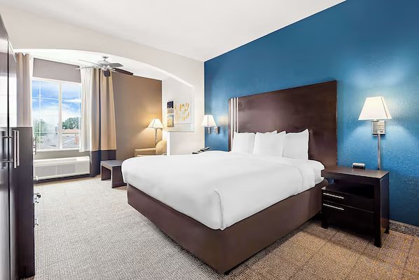 Comfort Suites New Orleans — Guest room