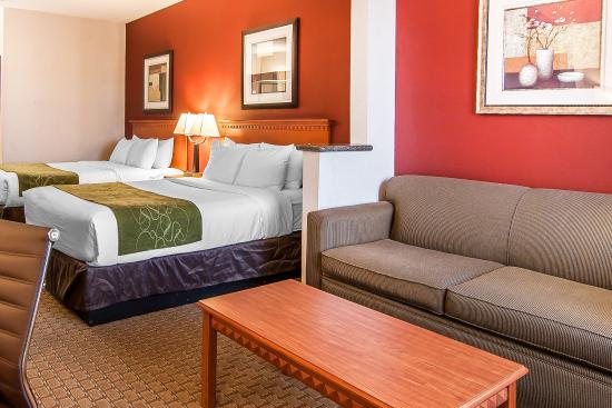Comfort Suites Redmond Airport — Guest room
