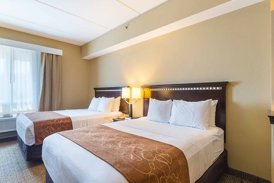Comfort Suites South Padre Island — Guest room