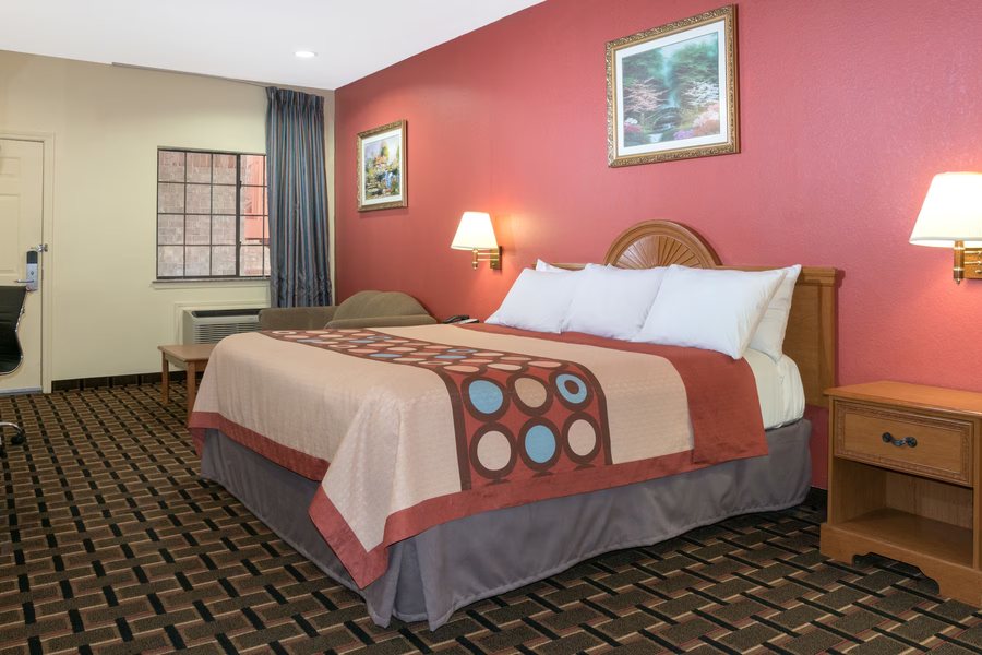 Comfort Suites Stafford Near Sugarland — Guest room