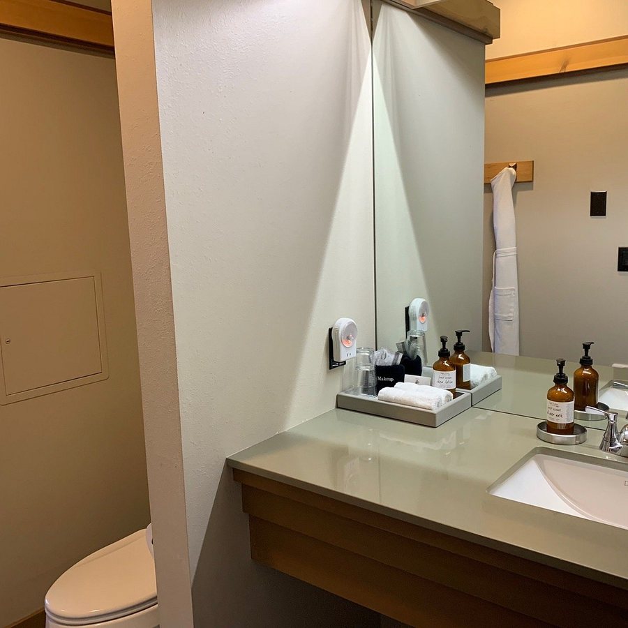 Comforts of Whidbey — Bathroom