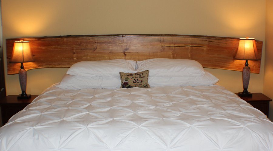 Comforts of Whidbey — Guest room