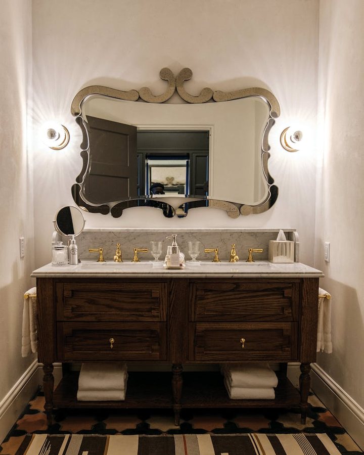 Commodore Perry Estate Auberge Collection — Bathroom