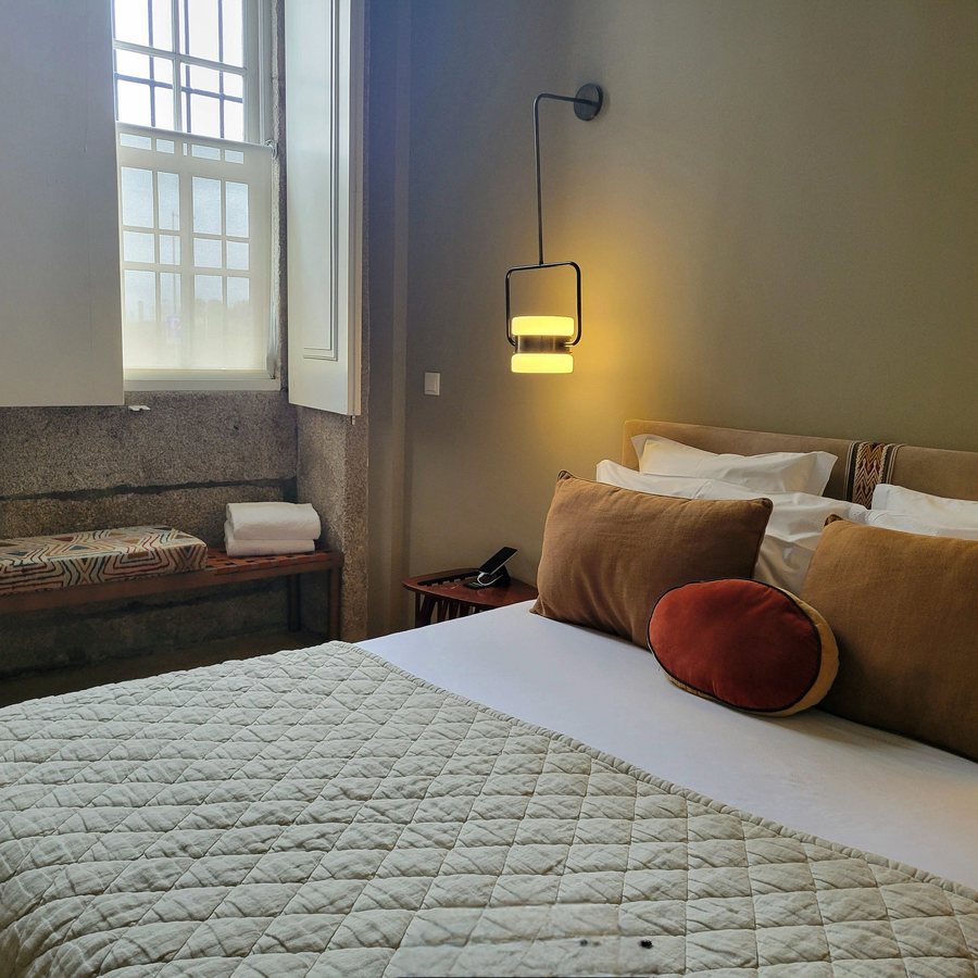 Condes de Azevedo Palace — Guest room