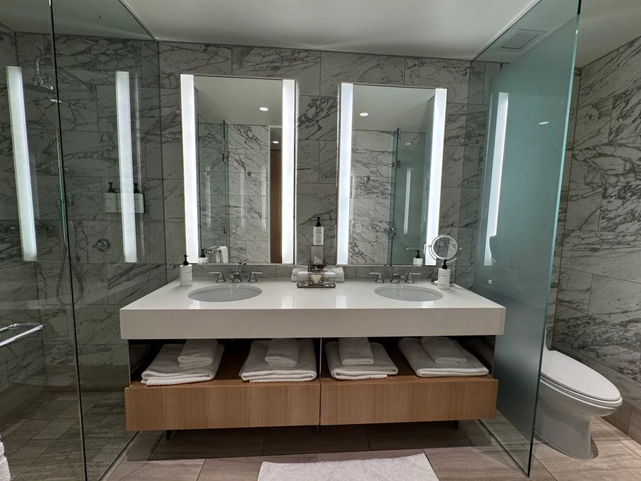 Conrad Washington DC — Bathroom
