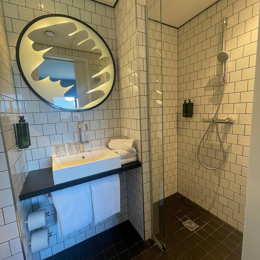 Conscious Hotel Westerpark — Bathroom