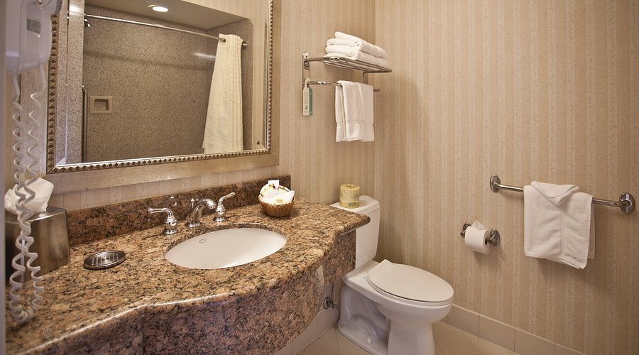Contessa Resort — Bathroom