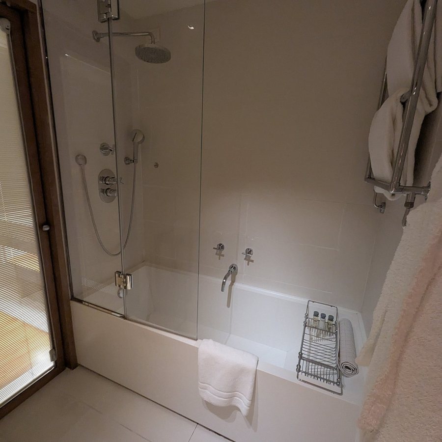 Continentale — Bathroom