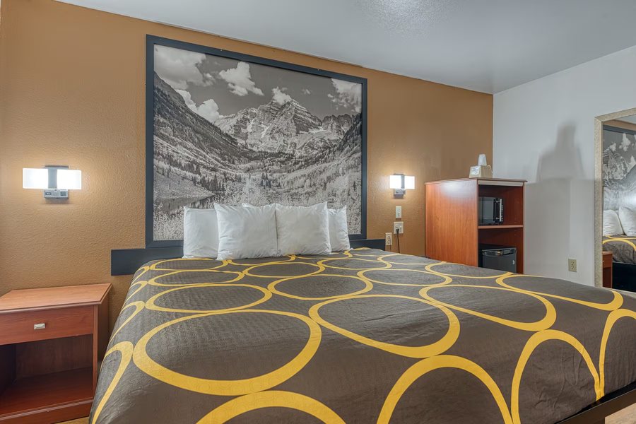 Cool Sunshine RV Park — Guest room