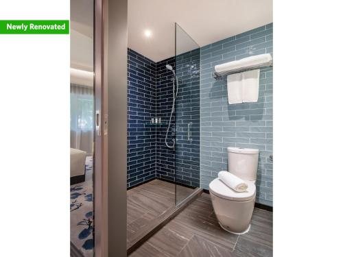 Copthorne King s Hotel Singapore — Bathroom