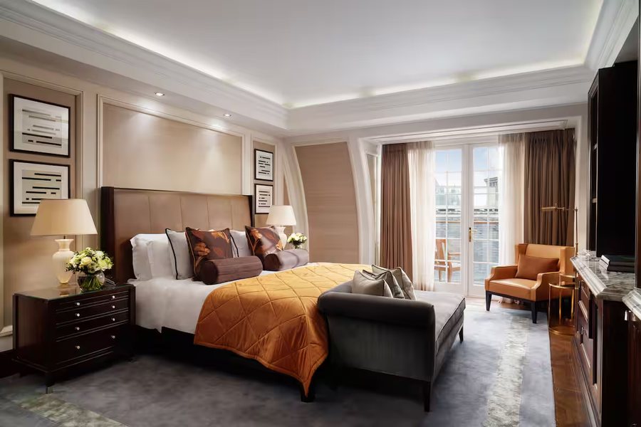 Corinthia London — Guest room