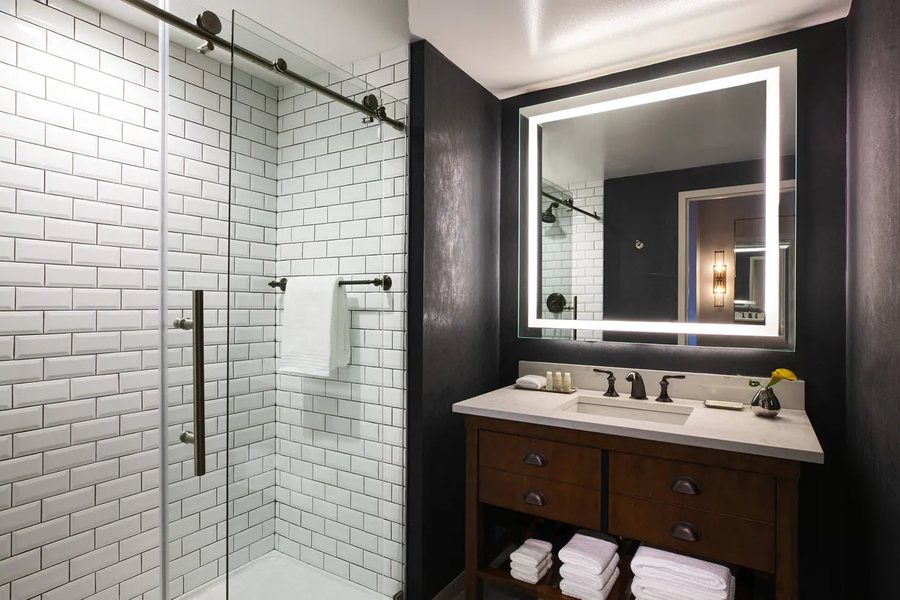 Cornerstone Bed Breakfast — Bathroom