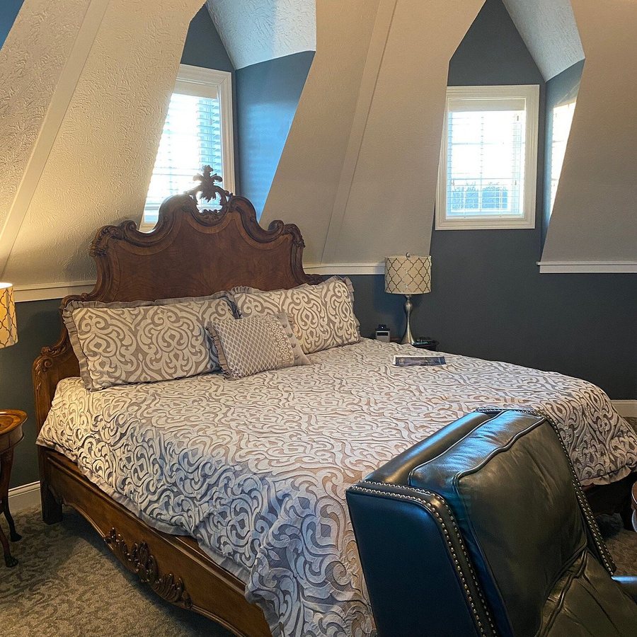 Cornerstone Inn — Guest room