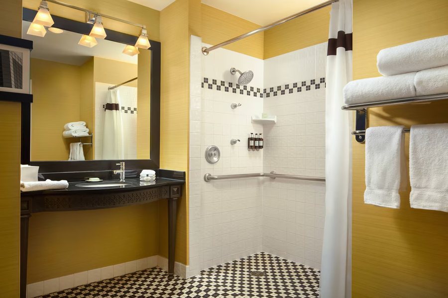 Corporate Suites Network Chicago Illinois — Bathroom