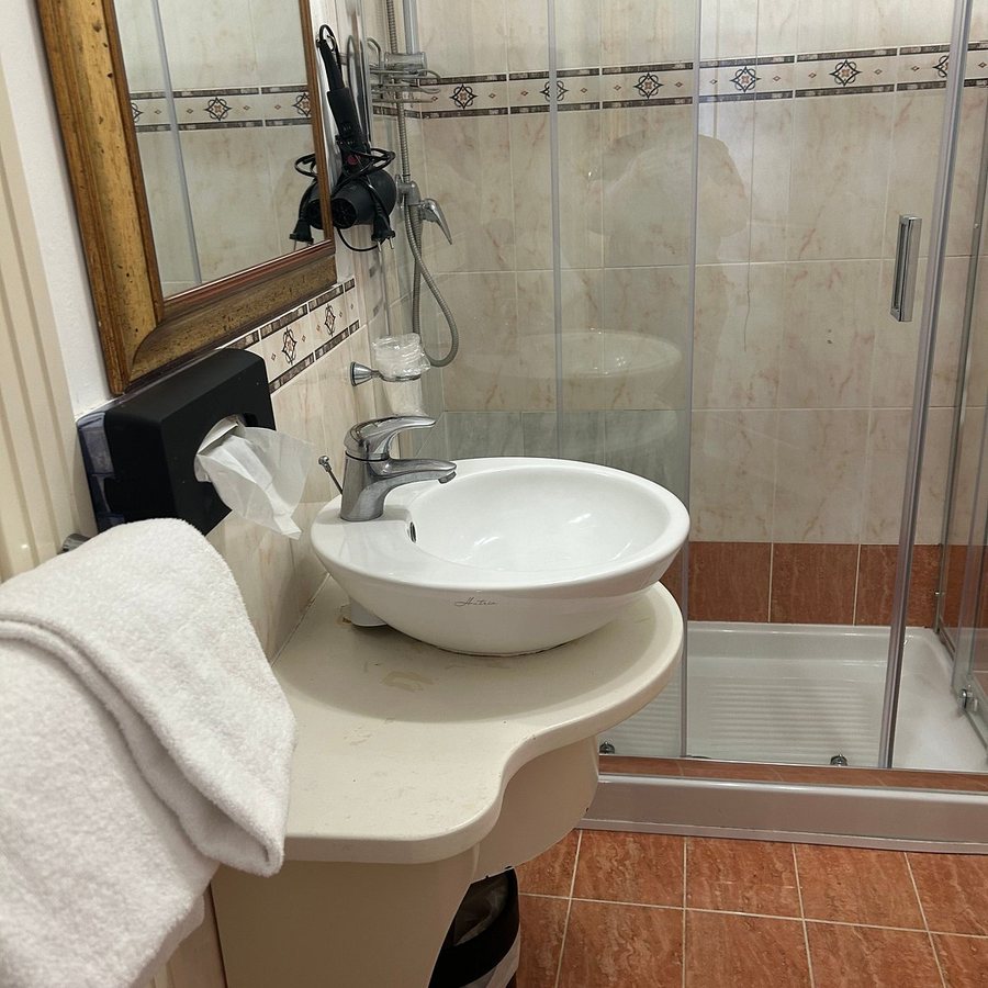 Corte dei Greci Hotel — Bathroom