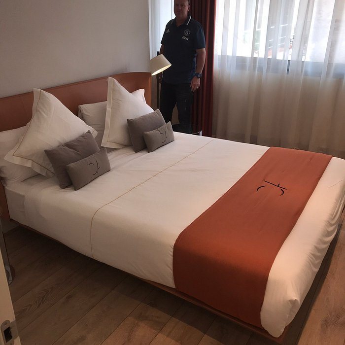 Cosmo Apartments Passeig De Gracia Barcelona Catalonia — Guest room