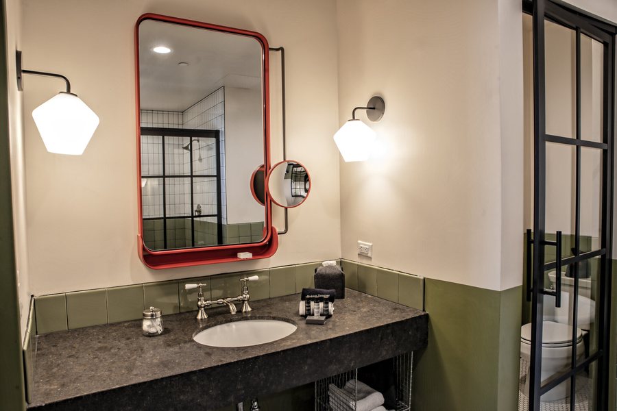 Cotton Court Valencia Hotel Collection — Bathroom