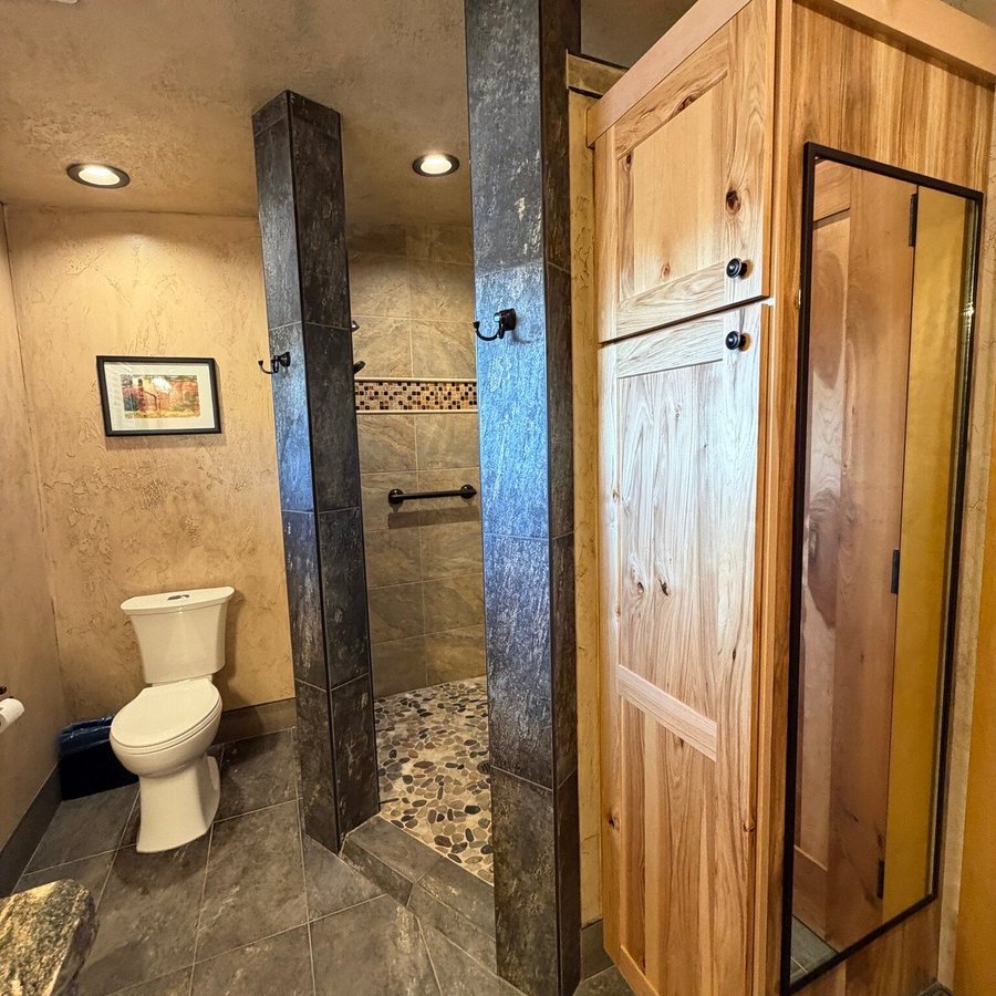 Cougar Ridge Resort — Bathroom
