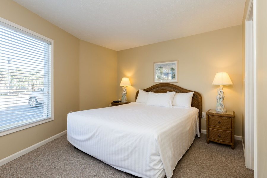 Country Club Villas — Guest room