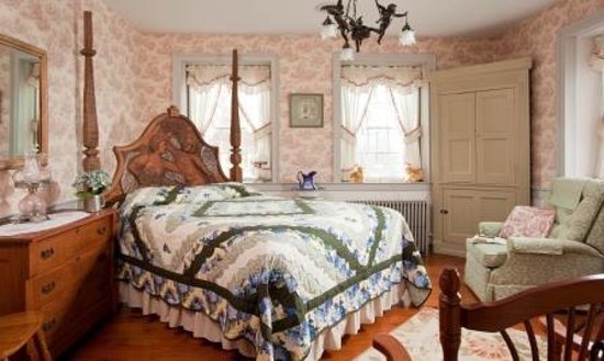 Country Hearth Bed and Breakfast — Guest room