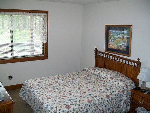 Country Hideaway — Guest room