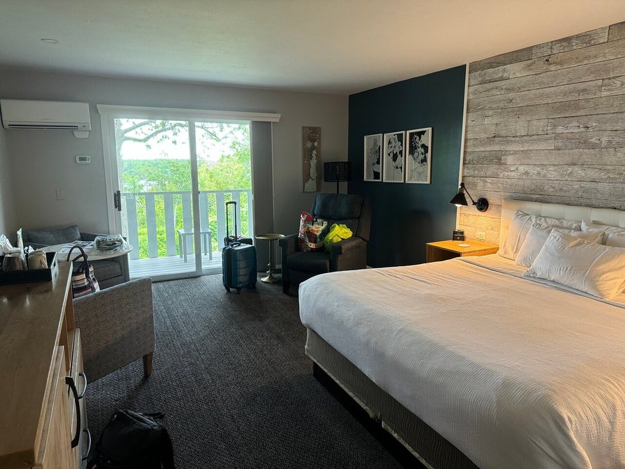 Country House Resort — Guest room