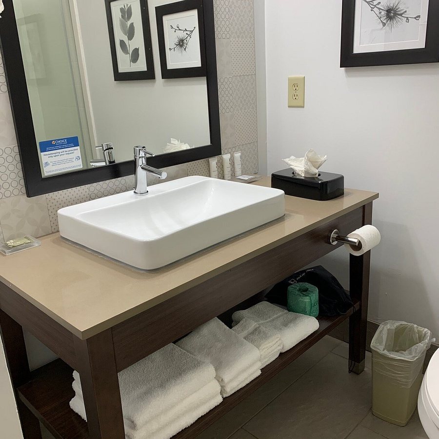 Country Inn Suites by Radisson Albany GA — Bathroom