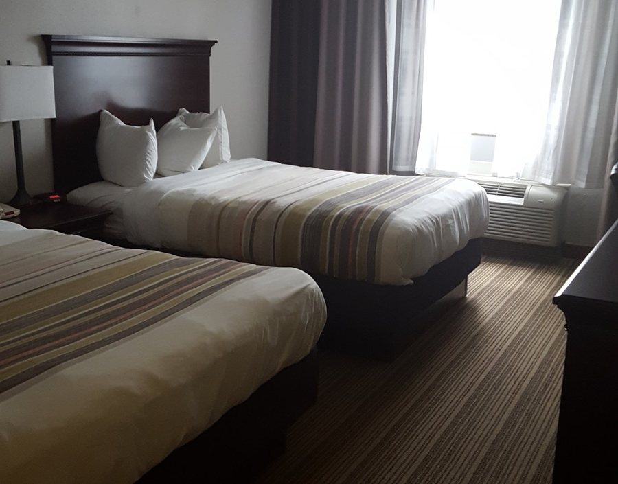 Country Inn Suites by Radisson Bradenton Lakewood Ranch FL — Guest room
