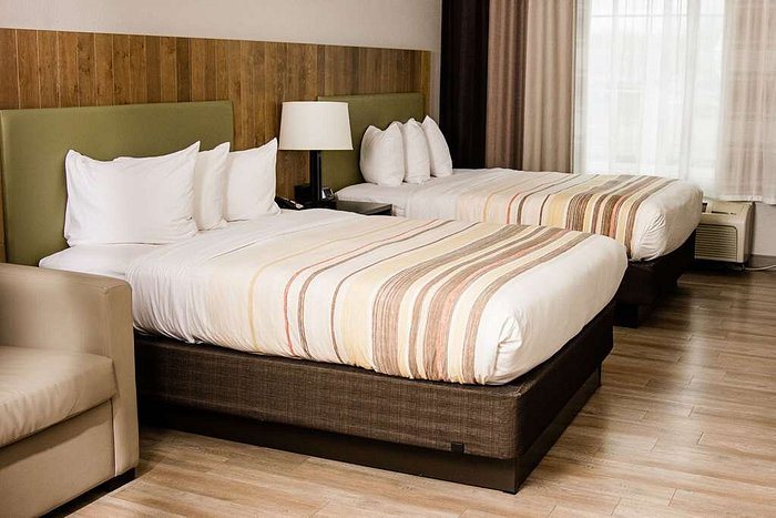 Country Inn Suites by Radisson Chester VA — Guest room