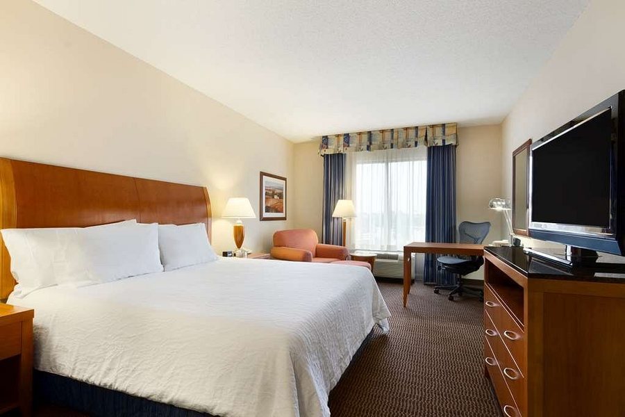 Country Inn Suites by Radisson Conyers GA — Guest room