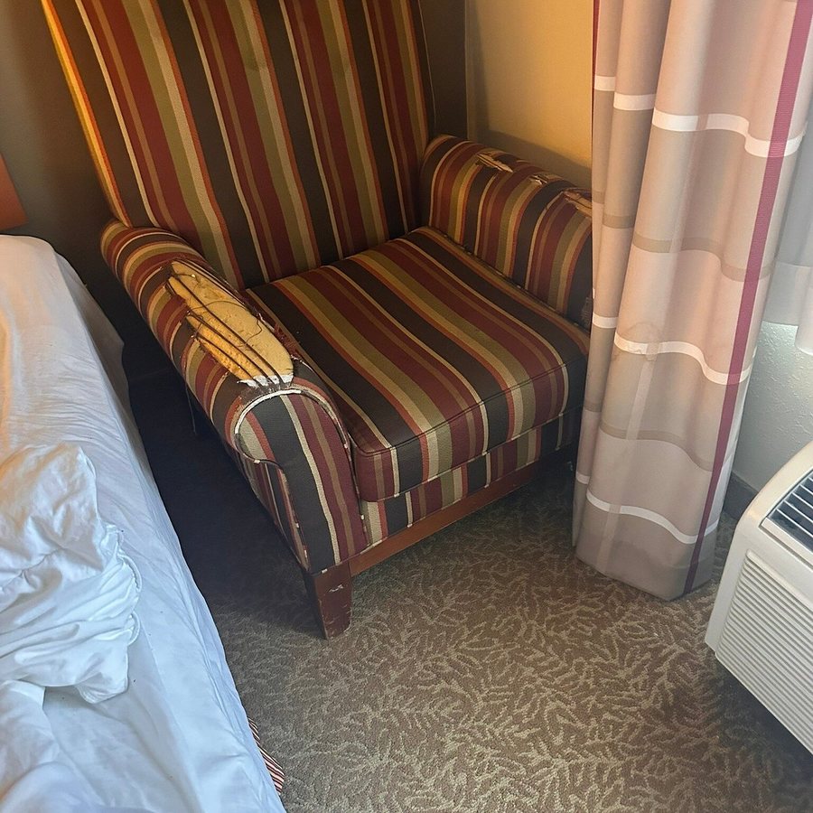 Country Inn Suites by Radisson Davenport IA — Guest room