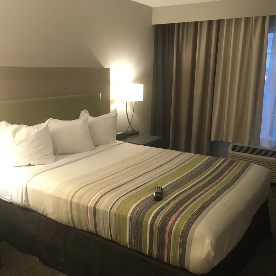 Country Inn Suites by Radisson Decatur IL — Guest room