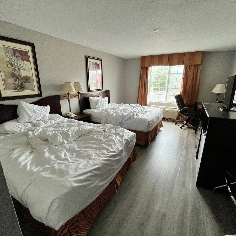 Country Inn Suites by Radisson El Dorado AR — Guest room