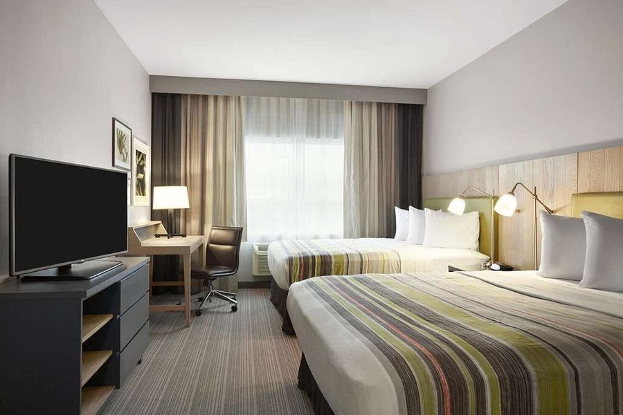 Country Inn Suites by Radisson Emporia VA — Guest room